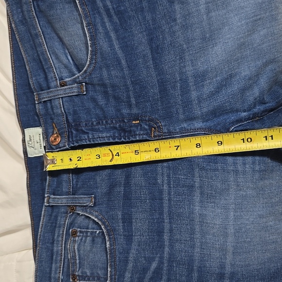 J. Crew  8" toothpick jean in Newcastle wash with let-down hem Sz 30 Tall - Picture 10 of 11